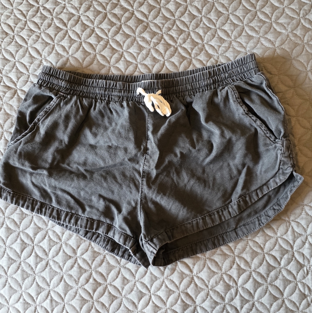 Billabong Women's Stretch Wsistband With Drawstring Dark Gray Casual Shorts, L